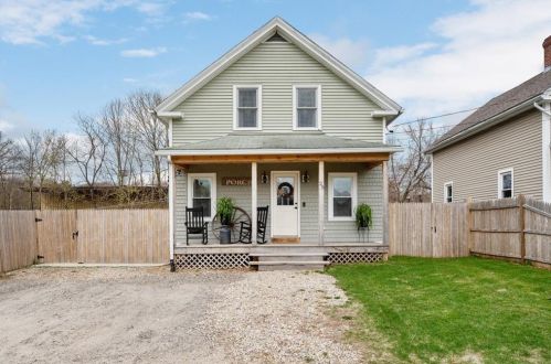 25 River St, Burrillville, RI 02830-1306