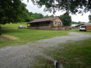 3181 Demastus Rd, Culleoka, TN 38451-8013
