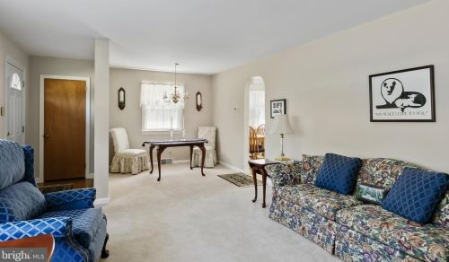 1004 Oakwood Rd, Haddonfield NJ 08033-3632 exterior