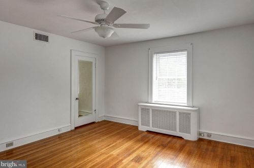 104 Treaty Elm Ln, Tavistock NJ 08033-3413 exterior