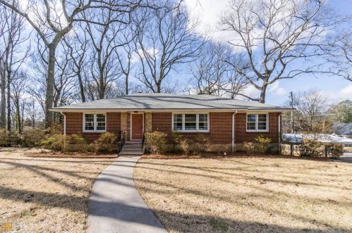 2605 Kimmeridge Dr, Atlanta GA  30344-3020 exterior