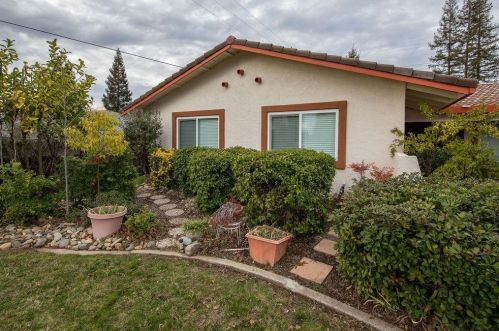 8213 Treecrest Ave, Fair Oaks, CA 95628-2739