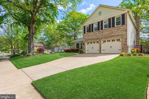 7785 Ballston Dr, Springfield, VA 22153-2303
