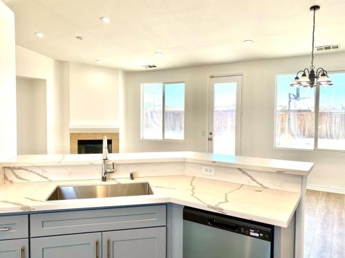 11713 Tara Ln, El Mirage, CA 92301-3788