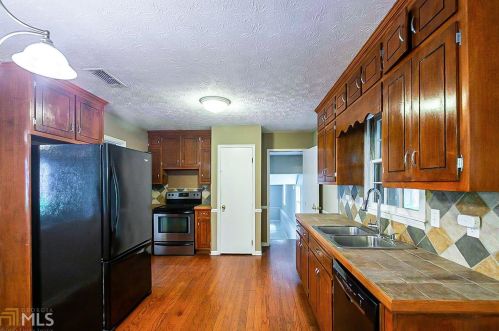 4512 Bay Ct, Marietta, GA 30066-1808