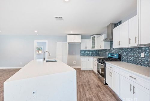 7960 Amestoy Ave, Van Nuys CA  91406-1603 exterior