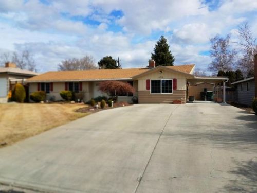 409 47th Ave, Yakima, WA 98908-3237
