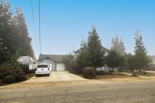 4607 Morrow Rd, Modesto, CA 95356-8727