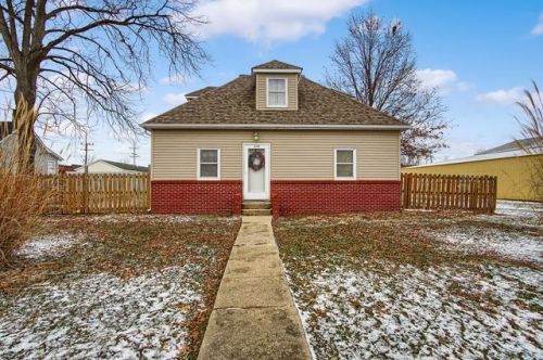 314 Carson St, Worden, IL 62097-2260