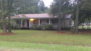 650 Sandhill Dr, Dudley, NC 28333-5351
