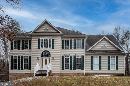 55 Locksley Ln, Fredericksburg, VA 22406-4757
