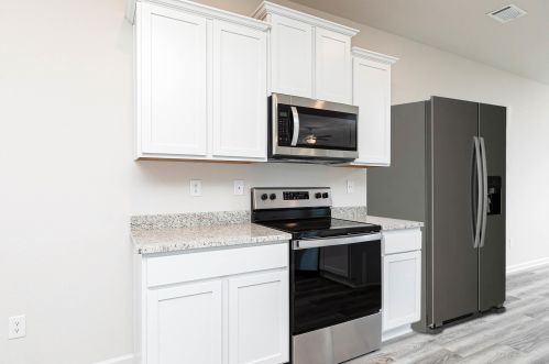 154 Avondale Blvd, Conyers GA  30013-5115 exterior