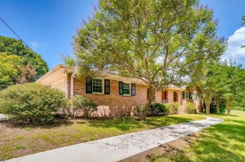 2768 Odum St, Lithonia, GA 30078-3449