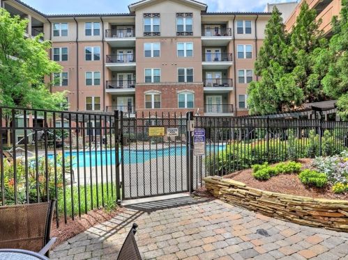 901 Abernathy Rd, Atlanta GA  30328-2562 exterior