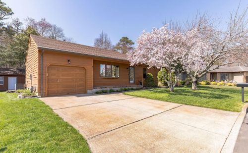 808 Michelle Ct, Lacey Township, NJ 08734-1828