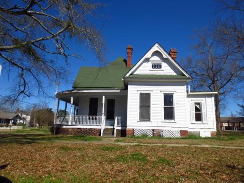 210 Meridian St, Centralgrove, MS 39730-2630