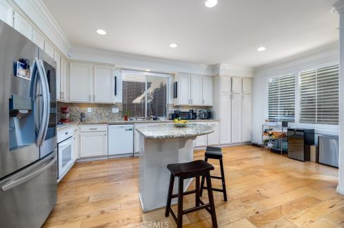 58 Montrose, Irvine CA  92620-1995 exterior