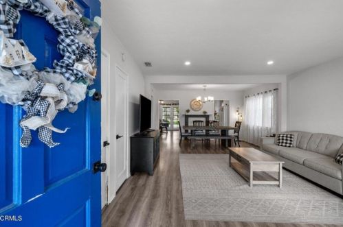 4321 Pennsylvania Ave, Glendale, CA 91214-3320