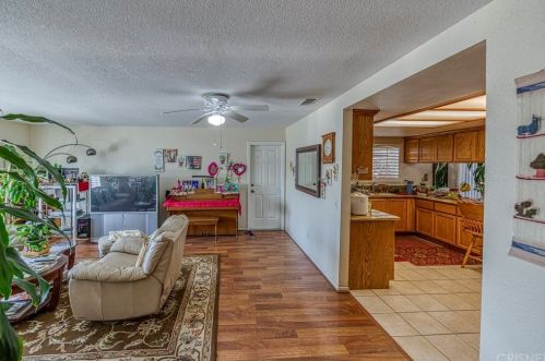 6452 Valley Dr, Riverside, CA 92505-2062