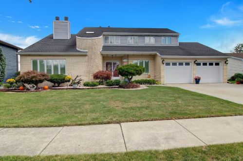 720 Wirtz Rd, Crown Point, IN 46307-2550