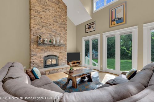 139 Cold Indian Spg Rd, Tinton Falls NJ 07712-3247 exterior