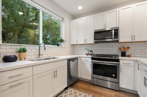3201 Aldwyche Dr, Austin TX  78704 exterior
