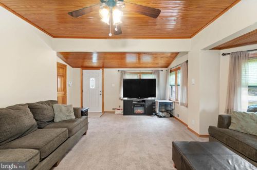77 Coles Rd, Blenheim, NJ 08012-4682