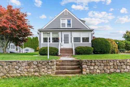 26 Westminster St, Westerly, RI 02891-2322