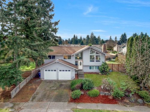 4333 22nd Ct, Seattle, WA 98059-3648