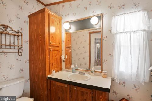 155 Engle Rd, Harpers Ferry WV 25425-4042 exterior