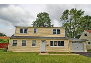 89 Francis St, Iselin, NJ 08830-1123