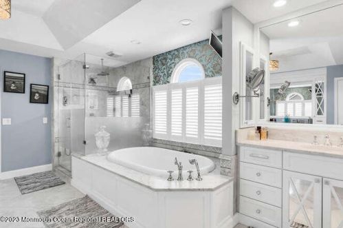 15 Pegasus Dr, Tinton Falls NJ 07724-2875 exterior