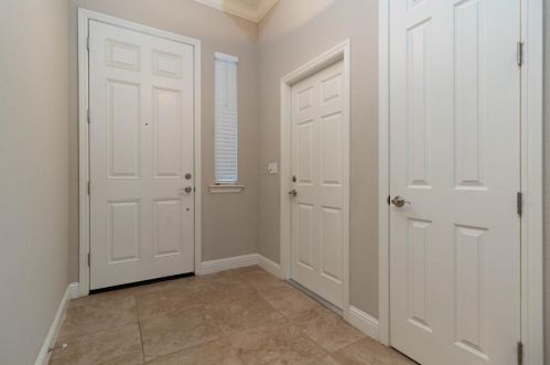 553 Rockport Dr, Los Banos, CA 93635-6509