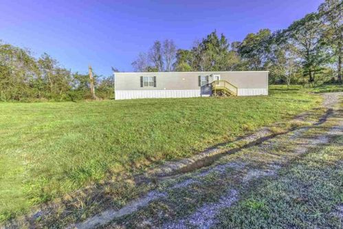 289 Jordan Rd, Washburn, TN 37888-4247
