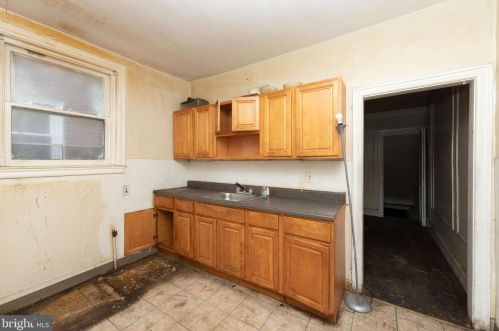 4706 4 St, Philadelphia PA 19140-2416 exterior