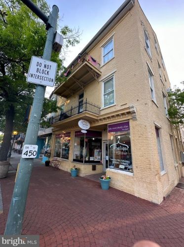 101 Hanover St, Carlisle, PA 17013-2422