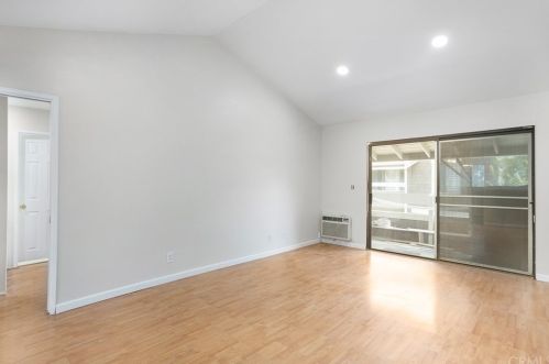 112 Streamwood, Irvine CA  92620-1945 exterior