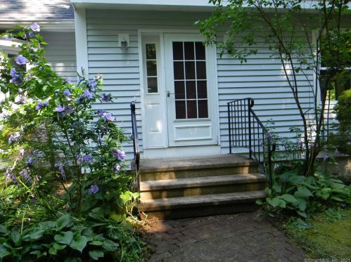 28 Kelseytown Rd, Deep River, CT 06419-1432