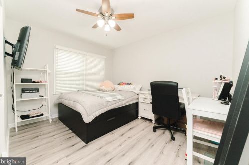 5703 Oakshore Ct, Springfield VA  22015-2250 exterior