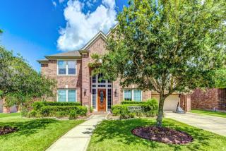 12521 Stoney Creek Dr, Pearland, TX 77584-9488