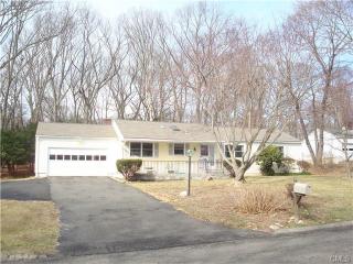 39 Noahs Ln, Norwalk, CT 06851