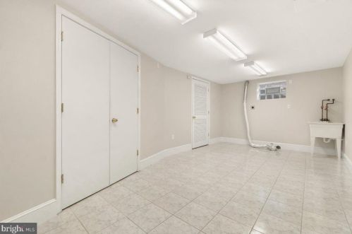 9522 Crosby Rd, Silver Spring MD 20910-1539 exterior