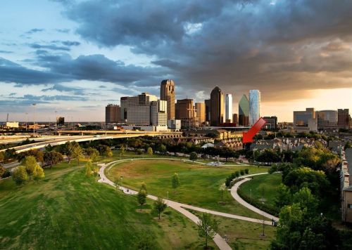 2916 Hallsville St, Dallas TX  75204-2718 exterior