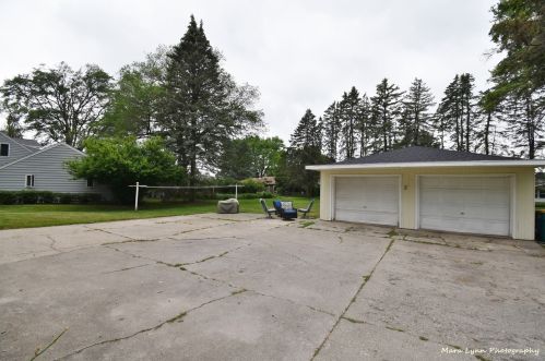 1919 Somonauk St, Sycamore IL  60178-3024 exterior