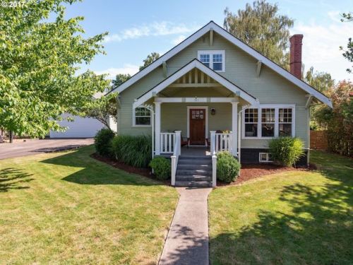 180 7th St, Dundee, OR 97115-9535