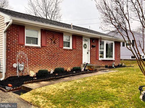 304 2nd Ave, Gloucester, NJ 08031-1321