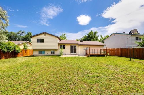 2463 Memphis Way, Aurora CO 80017-3103 exterior