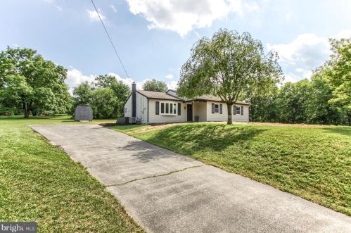 440 Wertz Run Rd, Carlisle PA 17013-8100 exterior