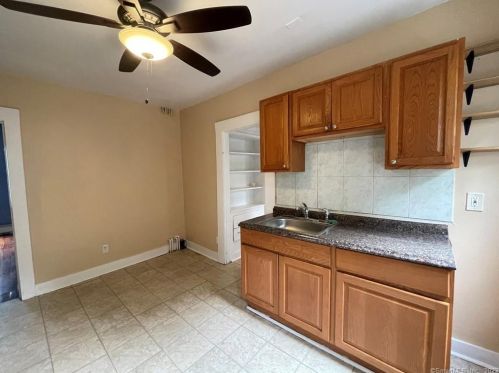 145 Plaza Ave, Waterbury, CT 06710-1511