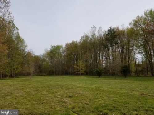 4923 Idlewilde Rd, Shady Side MD 20764-9766 exterior